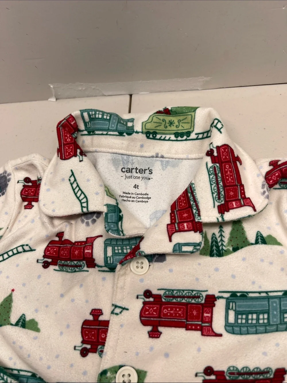 Carter's White Pajama Set with Red, Teal & Green Train Print. Size 4T